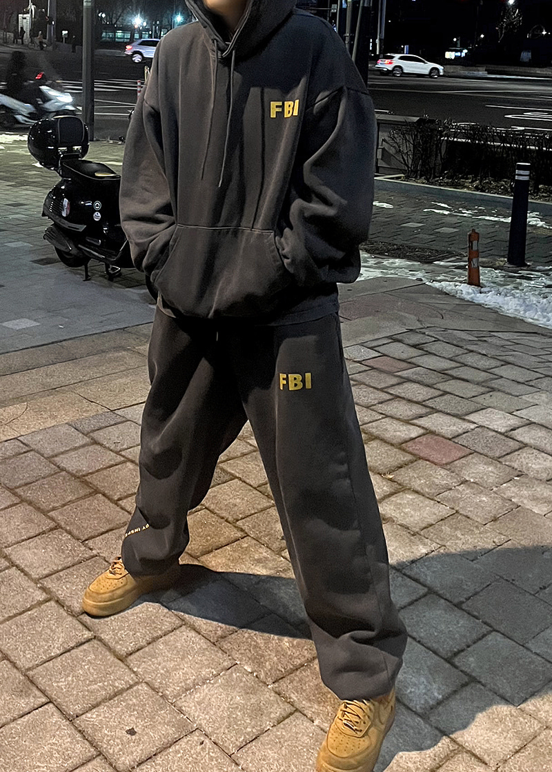 FBI set-up over fit jogger